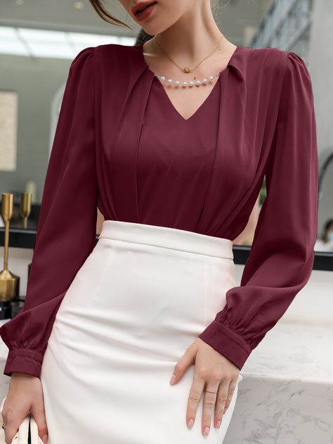 Burgundy Blouse Outfit, Corporate Tops, Polo Shirt Outfit Women's, Office Capsule, Chiffon Blouses Designs, Blouses Design, Professional Blouses, Polo Shirt Outfits, Professional Outfits Women