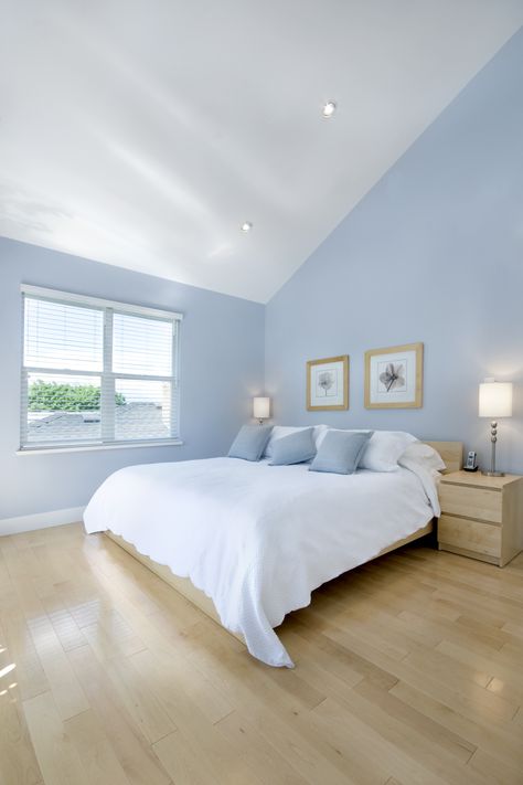 Light blue is so relaxing and spa like in this bedroom! Bedroom Wall Colour Combination, Room Color Ideas Bedroom, Light Blue Rooms, Light Blue Bedroom, Wall Color Schemes, Home Wall Colour, Bedroom Colours, Room Color Combination, Blue Bedroom Walls