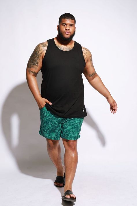 Pai, Male Plus Size Body Reference, Plus Size Male Model Poses, Gestures Reference, Plus Size Male Model, Plus Size Mens Fashion, Vacation Outfits Men, Plus Size Male, Plus Size Posing