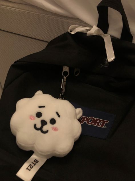 K Pop Backpack, Decorated School Bag, Jansport Bag Aesthetic, Bt21 Rj Aesthetic, Decorated Backpack Aesthetic, Korean Backpack Aesthetic, Aesthetic Backpack School, Jansport Backpacks Aesthetic, Bag Aesthetic School