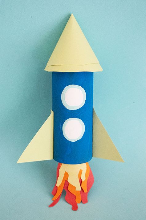 Toilet Paper Roll Rocket, Rocketship Craft, Rocket Ship Craft, Cute Toilet Paper, Cute Toilet, Paper Rockets, Rocket Craft, Ship Craft, Holiday Crafts For Kids