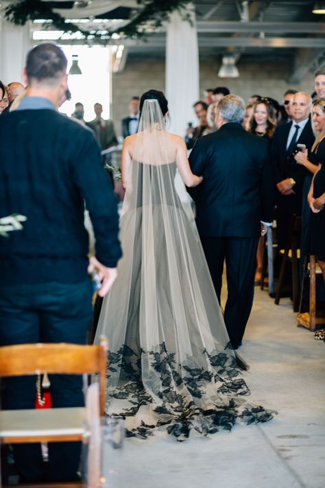 Black Wedding Dress With Champagne Bridesmaids, Black And Champagne Wedding Dress, Black Dress White Veil, White Wedding Dress Black Veil, Black Wedding Dress With Bridesmaids, Wedding Dress With Black Accents, Dark Bride, Asian Prom Dress, Black And White Wedding Dress