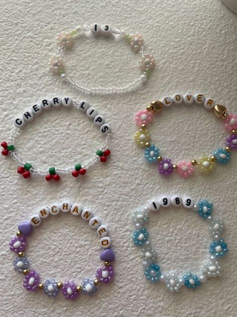 Era Bracelet Ideas, Eras Bracelets Ideas, Taylor Swift Bracelets Seed Beads, Taylor Swift Bracelet Ideas Pony Beads, Ears Tour Bracelet Ideas, Friendship Bracelet Eras Tour, Eras Tour Braclets Ideas, Taylor Swift Friendship Bracelet Ideas Clay Beads, Friendship Bracelet Ideas Beads