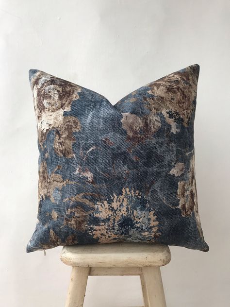 Navy Blue Couches, Navy Blue And Brown, Taupe Pillow, Navy Throw Pillows, Navy Living Rooms, Navy Pillows, Blue Couches, Teal Flowers, Brown Pillows