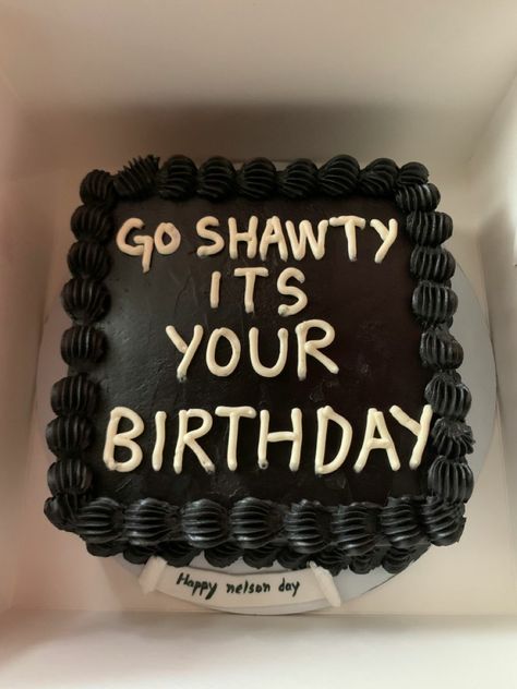 Pretty Birthday Cakes Black, Heart Shaped Kisses Tattoo, 29th Birthday For Him Cake, 27th Birthday Cake For Him, Funny Things To Put On A Cake, 18th Birthday Cake Square, 17 Th Birthday Ideas Cake, Funny Cakes For Mom, Baddie Bday Cake