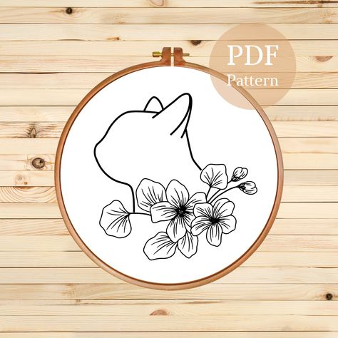 Floral Cat Hand Embroidery Pattern, Cat Silhouette Embroidery PDF Pattern, Kitty Design,Embroidery Pattern, Embroidery Template by EmbroiderySeymia on Etsy Simple Embroidery Templates, Cat Hand Embroidery, Stitch Paper, Silhouette Embroidery, Diy Embroidery Projects, Cat Hand, Pattern Cat, Embroidery Template, Floral Cat