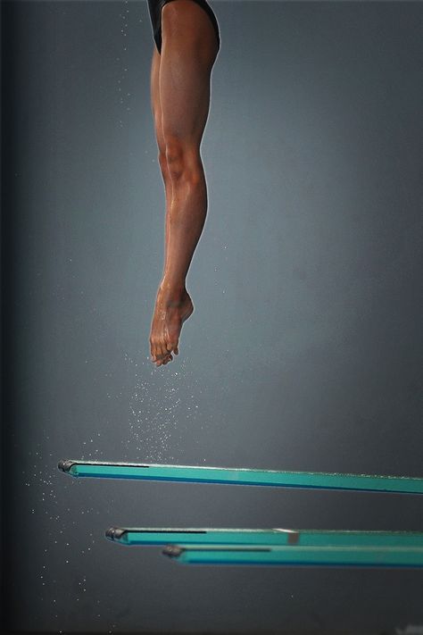 High Diving, Diving Sport, Springboard Diving, Olympic Diving, Diving Quotes, Diving Springboard, Olympic Training, Best Energy Drink, Swimming Quotes