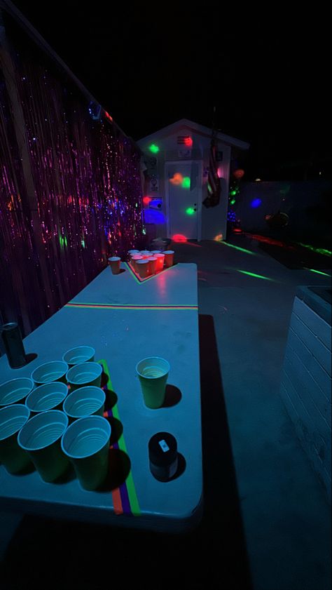 Rave Ideas Party, House Party Songs, Night Time Birthday Party Ideas, Pool Party 21st Birthday, Euphoria Sweet 16 Party Ideas, Project X Party Ideas, Pink Disco Pool Party, Pink Pool Party Ideas, 21st Birthday House Party Ideas