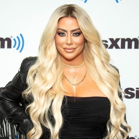 Aubrey O'Day is looking back at a challenging chapter of her life. In August 2020, The Daily Mail published a series of photos of what the outlet described as an "unrecognizable" O'Day out for a... Aubrey Oday, Danity Kane, Aubrey O Day, Laughing Photos, Trying To Heal, Aubrey O'day, Body Positive Quotes, Clap Back, Old Faces