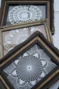 Framed Doilies, Koti Diy, Doily Art, Doilies Crafts, Repurposed Art, Linens And Lace, Lace Doilies, Antique Linens, Country Charm