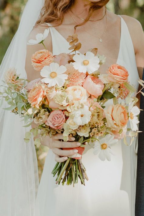 High Top Flower Arrangement, Pink Wildflower Bouquet Wedding, Light Pink Wildflower Bouquet, Medium Sized Bridal Bouquet, Three Stem Bouquet, Apricot Bridal Bouquet, Sunset Flowers Bouquet, Peachy Bridal Bouquet, Summer Beach Wedding Bouquets