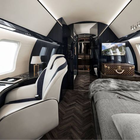 Jets Privés De Luxe, Cream Lounge, Jet Aviation, Private Jet Interior, Master Suite Bedroom, Turbofan Engine, Jet Privé, Luxury Jets, Luxury Private Jets