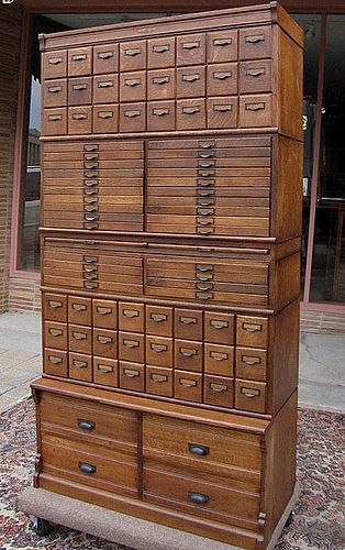 Storage Cabinets, African Carving, Vintage Furniture Antique, Eksterior Modern, Craft Storage, Beautiful Furniture, Unique Furniture, Sewing Room, تصميم داخلي