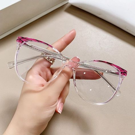 Necklace Combinations Homemade Jewelry Ideas Bracelet Ideas Eye Glasses Frames Trendy, Elegant Glasses Frames, Pretty Glasses Frames, Types Of Glasses Frames, Cute Glasses For Women, Clear Glasses Frames Women, Glasses Women Fashion Eyeglasses, Simple Elegant Jewelry, Cute Glasses Frames