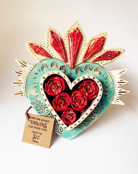 Heart Mexican Art, Polymer Clay Folk Art, Sacred Heart Folk Art, Ceramic Folk Art, Mexico Folk Art, Folk Art Hearts, Mexican Clay Art, Mexican Heart Art, Mexican Art Traditional