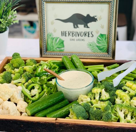 Dinosaur Plates Birthday Parties, Herbavor Dinosaurs Food, Dinosaur Birthday Party At The Park, Dinosaur First Birthday Party Food, Food For Dinosaur Party, Three Rex Birthday Food Ideas, Dino Themed Party Food, Herbavor Dinosaurs, Dino Themed 1st Birthday