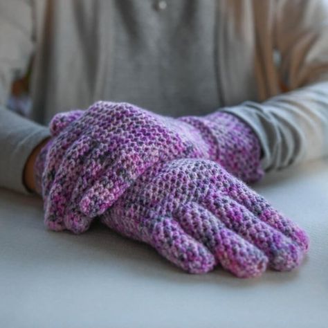 Amigurumi Patterns, Crochet Fingerless Gloves Free Pattern, Crochet Gloves Free Pattern, Crochet Mittens Pattern, Gloves Crochet, Crochet Mignon, Finger Crochet, Glove Pattern, Crochet Gloves Pattern