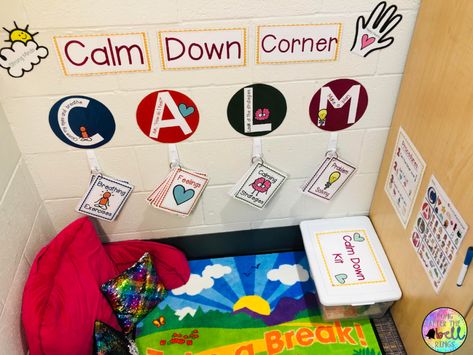 The Ultimate Guide to Setting up a Calm Down Corner in your Classroom - Long After The Bell Rings Calming Corner Ideas, Sel Activities, Calm Down Bottle, Calming Corner, Social Emotional Activities, Corner Ideas, Calm Down Corner, Calming Strategies, We Are Teachers