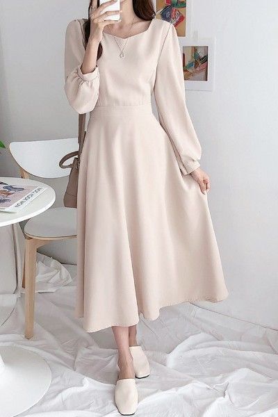 Korean Long Outfits, Korean Long Dress Casual, Beautiful Simple Dresses, Long Korean Dress, Korean Dress Outfit Casual, Basic Dress Hijab, Cute Korean Outfits Dresses, Basic Dress Outfit, Casual Korean Dress