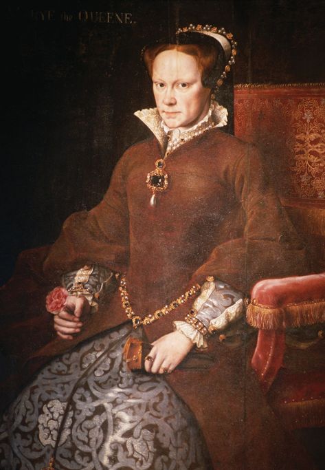Bloody Queen Mary I, oil on panel by Sir Anthony More, 1554. Is she wearing "La Peregrina or is this the famous "Mirror of Naples"? Tudor History, Queen Mary Tudor, Queen Mary 1, Mary I Of England, Mary Tudor, Tudor Dynasty, Tudor Era, Catherine Of Aragon, Mary Queen Of Scots