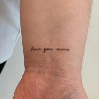 Small Tattoos For Women On Wrist, Inside Wrist Tattoo, Love You More Tattoo, Heart Wrist Tattoo, Tattoo For Dad, Love Mom Tattoo, Tattoo For Mom, Handwriting Tattoo, Spiritual Tattoo