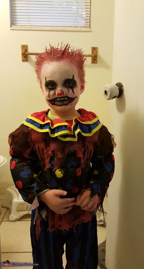 Easy Scary Clown Makeup Male, Diy Scary Clown Makeup, Diy Creepy Clown Costume, Creepy Clown Makeup For Kids, Scary Clown Costume Ideas, Creepy Clown Makeup Male, Scary Clown Face Paint, It Clown Makeup, Scary Clown Makeup Creepy