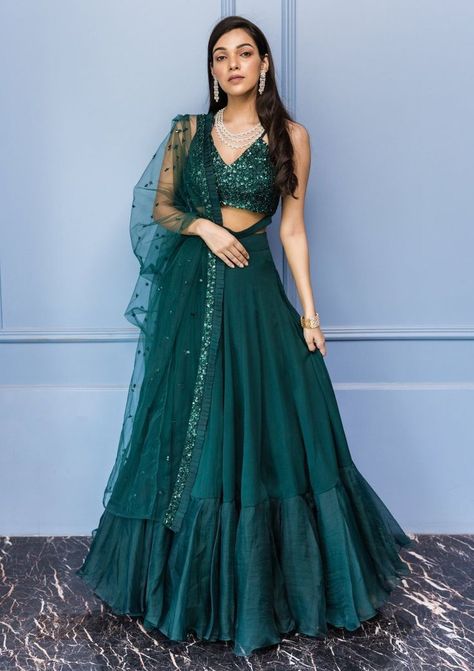 #wattpad #fanfiction Two people....Came into one another's life...by family Join PRACHI and RANBIR in there life Plain Organza Lehenga Designs, Indian Clothes Modern, Sequins Blouse Designs, Modern Lehenga Designs, Green Indian Dress, Plain Lehenga, Embroidered Bustier, Sequined Blouse, Blouse Lehenga