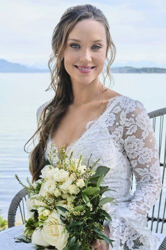 Seaside Wedding, Chesapeake Shores Hallmark, Hallmark Tv, Chesapeake Shores, Celebrity Interview, Beautiful Wedding Dresses, Sneak Peek, First Look, Beautiful Weddings