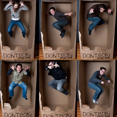 This is a fun and funny photo booth idea. via jerkwithacamera.com Selfie Corner, Funny Wedding Photography, Diy Fotokabine, Funny Photo Booth, Diy Toy Box, Safari Photo, Interactive Experience, Photos Booth, Diy Photo Booth