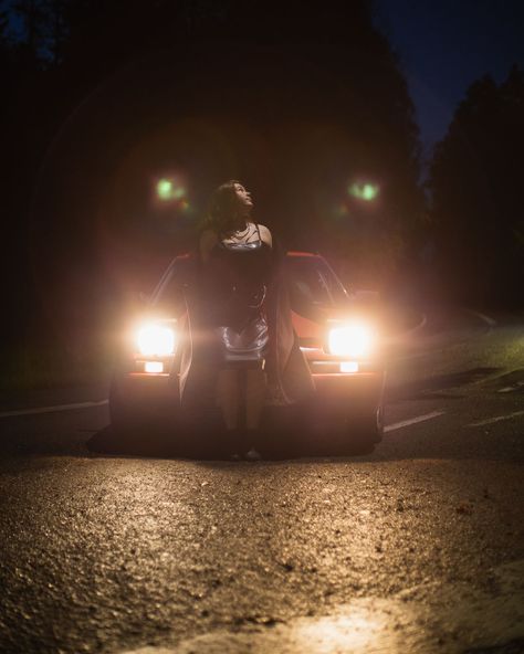 Night car photoshoot under a streetlight Night Time Flash Photoshoot, Night Life Photoshoot, Night Time Car Photoshoot, Nighttime Car Photoshoot, Car Light Photoshoot, Headlights Aesthetic, Night Car Photoshoot, Fx Photoshoot, Nighttime Photoshoot Ideas