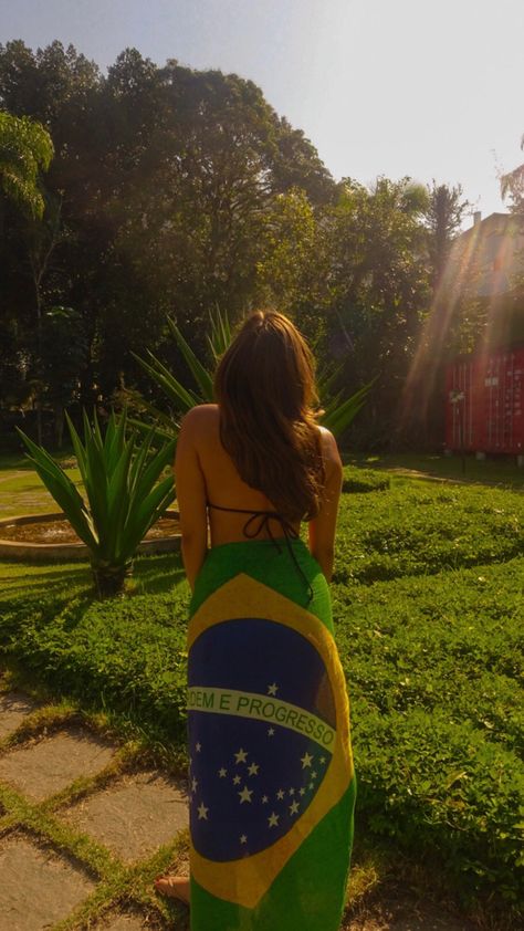 #ubatuba #aesthetic #girl #summer #brazil #beach #tropical #bandeira #brasil Rio De Janeiro, Brazil Clothing, Brazil Life, Go Brazil, Brazil Vacation, Brazil Beaches, Brazil People, Brazil Beach, Brazil Girls