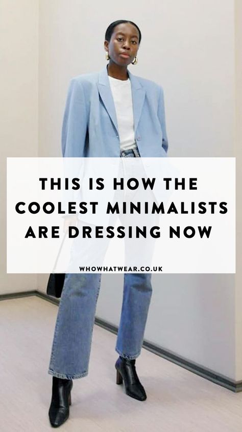 Over the last few months, it has become clear that minimalism is having another moment in the spotlight—and we're obsessed. See how the coolest minimalists are dressing now right here. Minimalist Style Fashion, Minimalist Dressing, Classic Style Icons, Minimalistic Fashion, Spring Capsule, Spring Capsule Wardrobe, Minimalistic Style, Minimalist Dresses, In The Spotlight