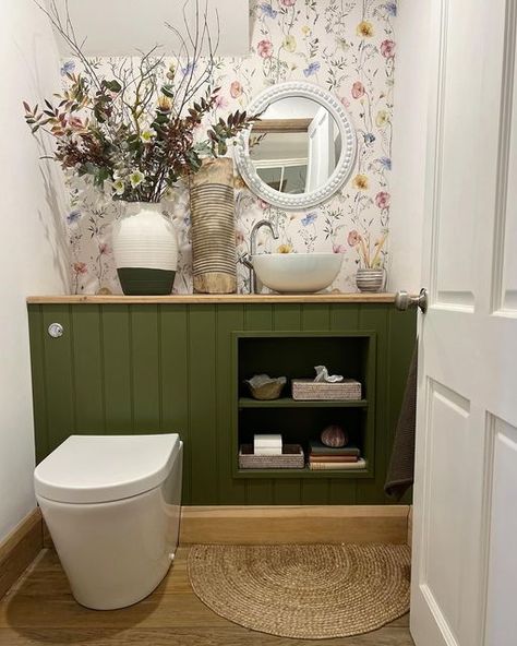Small Wc Ideas Downstairs Loo, Cloakroom Toilet Downstairs Loo, Cloakroom Wallpaper, Olive Green Bathrooms, Vintage Washboard, Wc Ideas, Cloakroom Toilet, Small Downstairs Toilet, Small Bathroom Wallpaper