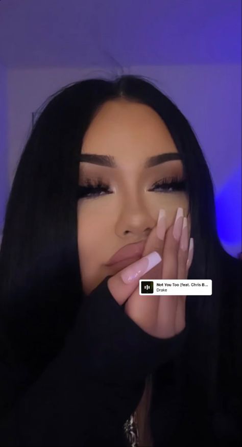 Latina Baddie Instagram, Insta Baddie Makeup, Instagram Baddie Makeup, Edit Instagram Post, Latina Baddie, Emo Fits, Ig Baddies, Selfie Tips, Latina Outfits