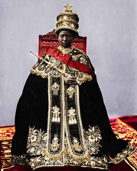 Ethiopian Royalty, Menelik Ii, African History Facts, History Of Ethiopia, Ethiopian Beauty, Black King And Queen, Ancient Egypt History, Black Royalty, Afrique Art