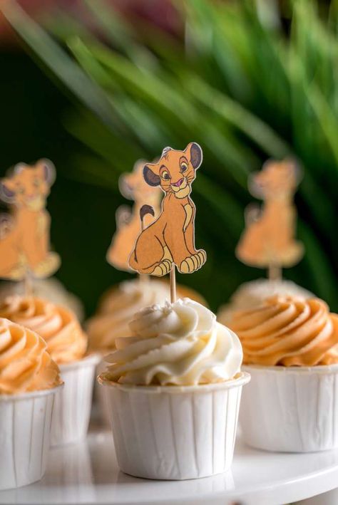 Lion King Cricut Projects, Simba Birthday Decorations, Simba And Nala Birthday Party, Nala Birthday Party Ideas, Re Leone Party, Lion King 2nd Birthday Party Ideas, Simba Theme Birthday Party, Lion King Birthday Party Ideas Girl, Lion King Baby Shower Ideas