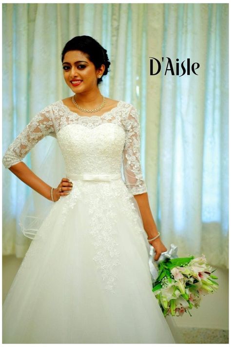 Kerala Christian Wedding Gown, Simple Wedding Frocks, Wedding Gowns Indian Christian, White Wedding Gowns Indian, Christian Bridal Gown Kerala, White Gown Wedding Indian, White Wedding Gown Christian, Christian Wedding Gown Kerala, Wedding Dresses Christian