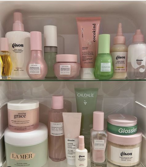 Haut Routine, Flot Makeup, Skincare Inspiration, Sephora Skin Care, Shower Skin Care, Perfect Skin Care Routine, Skin Care Items, Pretty Skin Care, Pretty Skin