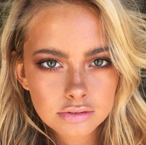 For a natural makeup look this summer, these are the best products to use! No Make Up Make Up Look, Dag Make Up, Beach Makeup, Ideas De Maquillaje Natural, Smink Inspiration, All Natural Makeup, Makeup Tip, Make Up Inspiration, Makeup Hacks