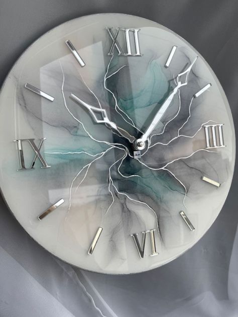 Attractive Wall Clock ideas 2023 | Latest And New Wall Clocks | creative wall clock ideas 2023 Resin Clock Ideas, Resin Wood Clock, Art Ideas For Home, Epoxy Resin Art Ideas, Resin Art Ideas, Epoxy Resin Clock, Epoxy Resin Wall Art, Epoxy Resin Wall, Clock Resin