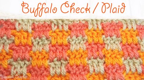 Learn how to crochet buffalo check / plaid stitch by following this simple step by step tutorial for beginners + Free Video guide! Crochet Buffalo, Aesthetic Crochet Blanket, Blossom Crochet, Stitch Things, Crochet Blanket Stitch, Left Handed Crochet, Blanket Plaid, Plaid Crochet, Stitch Blanket