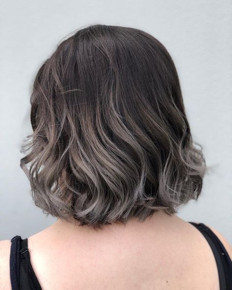 Funky But Elegant hairstyle Short Ombre Hair Color, Ombre Curly Hair, Ombre Hair Color Ideas, Best Ombre Hair, Short Ombre, Short Dark Hair, Short Ombre Hair, Brown Ombre Hair, Ombre Hair Blonde