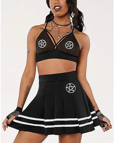 Pentagram Bralette - Spencer's Festival Outfits, Festival Outfits Men, Clothing Outfits, Festival Clothing, Tie Dye Designs, Themed Outfits, Festival Fashion, Fashion Tops, Cheer Skirts