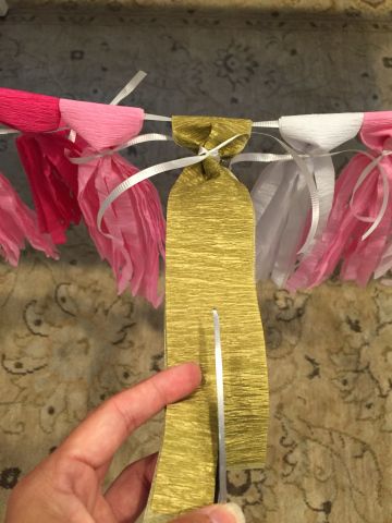 I wanted to make a tassel garland for a baby shower for a friend. I have seen so many cute examples on Pinterest for these using tissue paper, ribbon, etc. Since we sell a wide range of colored cre… Diy Tassel Garland, Diy Girlande, Anniversaire Diy, Tassel Garland, Diy Garland, Trendy Baby, Diy Party Decorations, Grad Parties, Diy Birthday