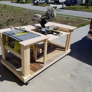 Added some pallet fl...-Wloweryjr Diy Bank, Table Saw Workbench, Mobile Workbench, Woodworking Bench Plans, Diy Workbench, Workbench Plans, Garage Work Bench, Woodworking For Kids, Bench Plans