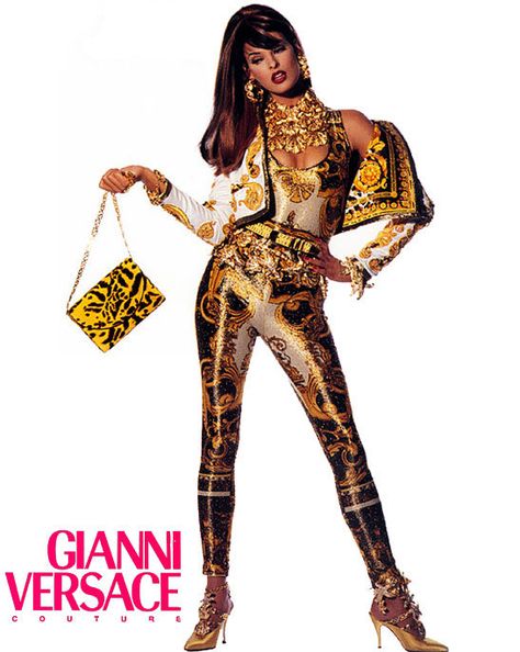 Linda Evangelista in a '90s Versace ad Couture, Gianni Versace 90s, Versace 90s, House Of Versace, 90s Versace, Style Année 90, Vintage Miami, Elegantes Outfit Frau, Versace Vintage