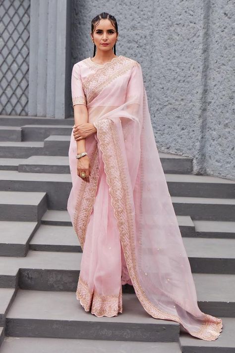 Buy Jigar Mali Collection | Lehengas, Sarees for Women Online - Aza Fashions Pink Saree For Wedding, Jigar Mali, Blush Pink Saree, Cinderella Fashion, Pink Saree Blouse, Engagement Saree, Saree Style, Embroidered Saree, Desi Style