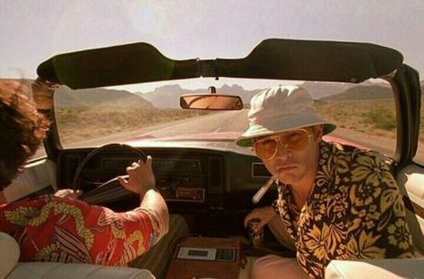 Fear and loathing bat country Top 10 Films, Nejire Hadou, Terry Gilliam, Pier Paolo Pasolini, Hunter S Thompson, Bon Film, Septième Art, Fear And Loathing, Film Aesthetic