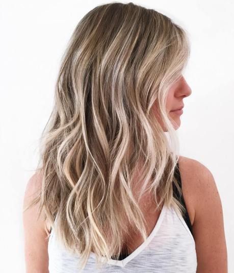 Bronde Beach Waves Hairstyle Hair Color For Fair Skin, Beach Wave Hair, Blonde Hair Shades, Natural Blondes, Brown Blonde Hair, Hair Color And Cut, Hair Blonde, Blonde Balayage, Hair Waves