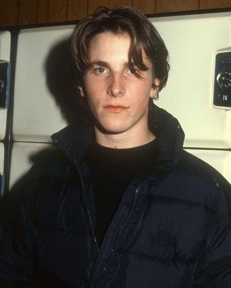 GOLDIES (@golldies) • Instagram photos and videos Young Christian Bale, Chris Bale, American Pyscho, Райан Гослинг, Aaron Paul, Cinema Art, I Love Cinema, Damon Albarn, Newsies